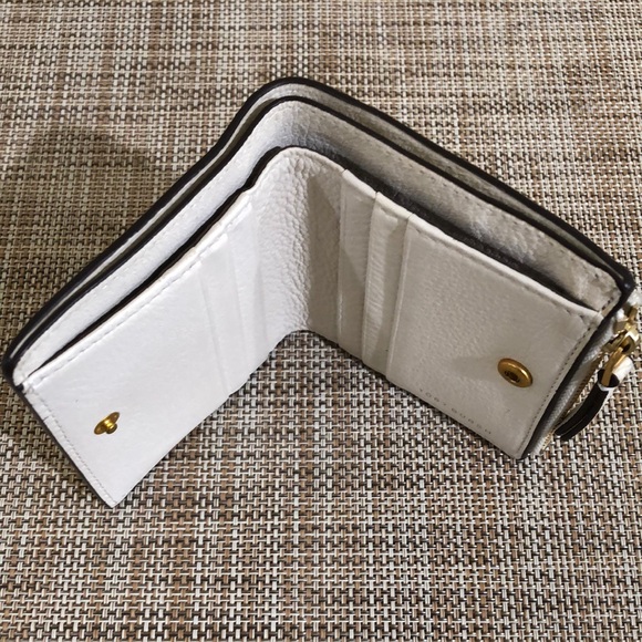 Tory Burch Cream Wallet - Picture 7 of 11